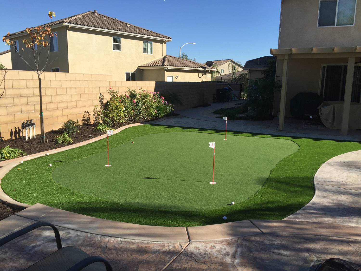 Putting green and artificial turf in Corona McCabe's Landscape Construction